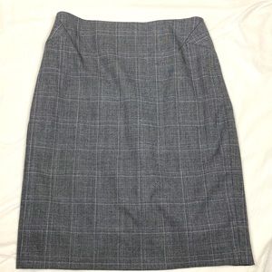 Ann Taylor fully lined skirt size 6P petite
